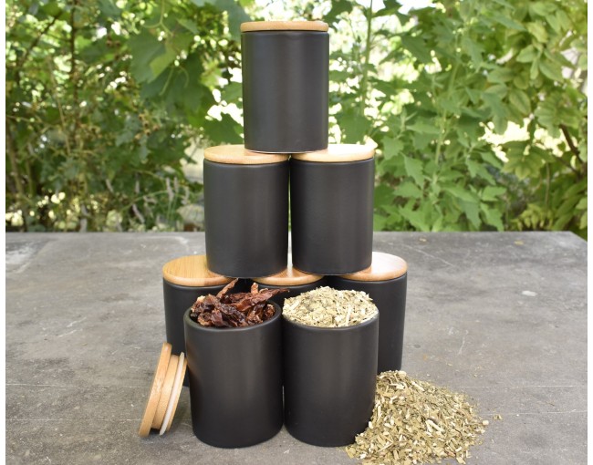 Elegant spice containers made of ceramic and bamboo, set of 8