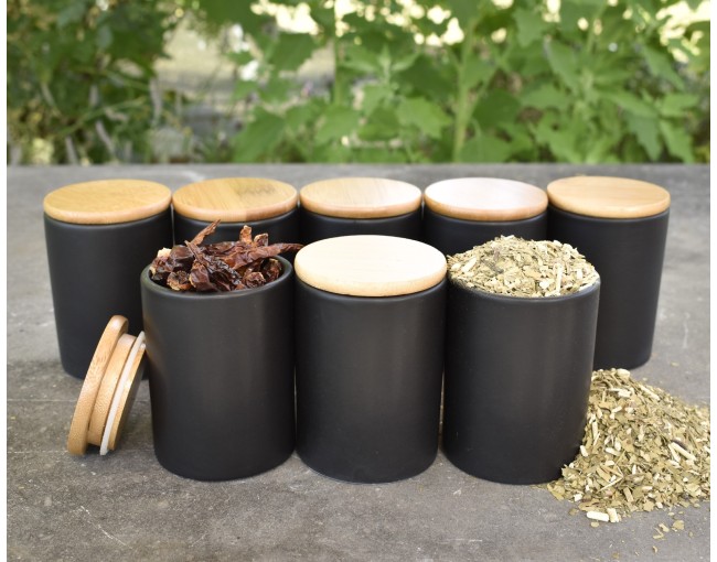 Elegant spice containers made of ceramic and bamboo, set of 8
