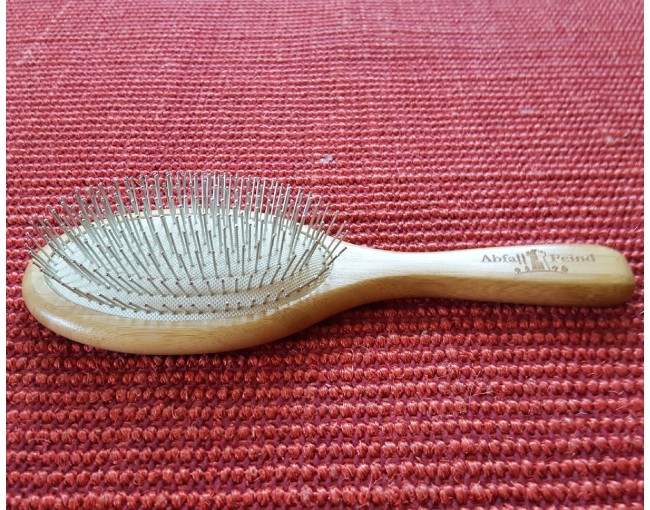 Spazzola per capelli grande e rotonda in metallo