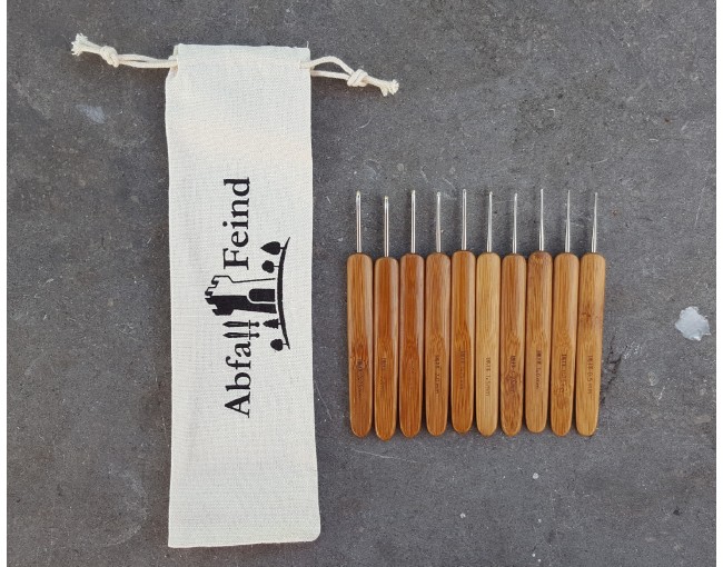 Crochet hooks bamboo and metal