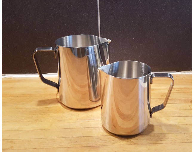 Stainless steel milk jug, set of 2