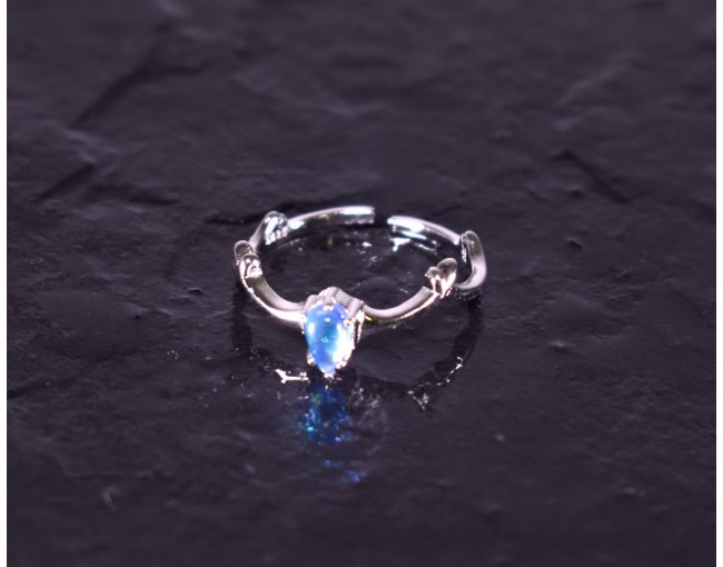 Offener Silberring mit blauem Kristall