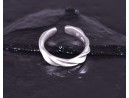 Matter Silberring mit gedrehtem Design