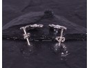 Rautenähnliche Silberohrstecker mit welligem Design