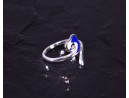 Schwungvoller Silberring mit Blumen Detail
