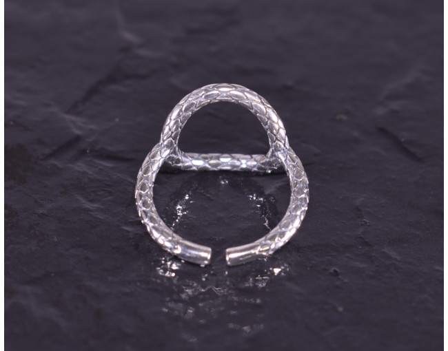 Silberring mit Kranzmotiv